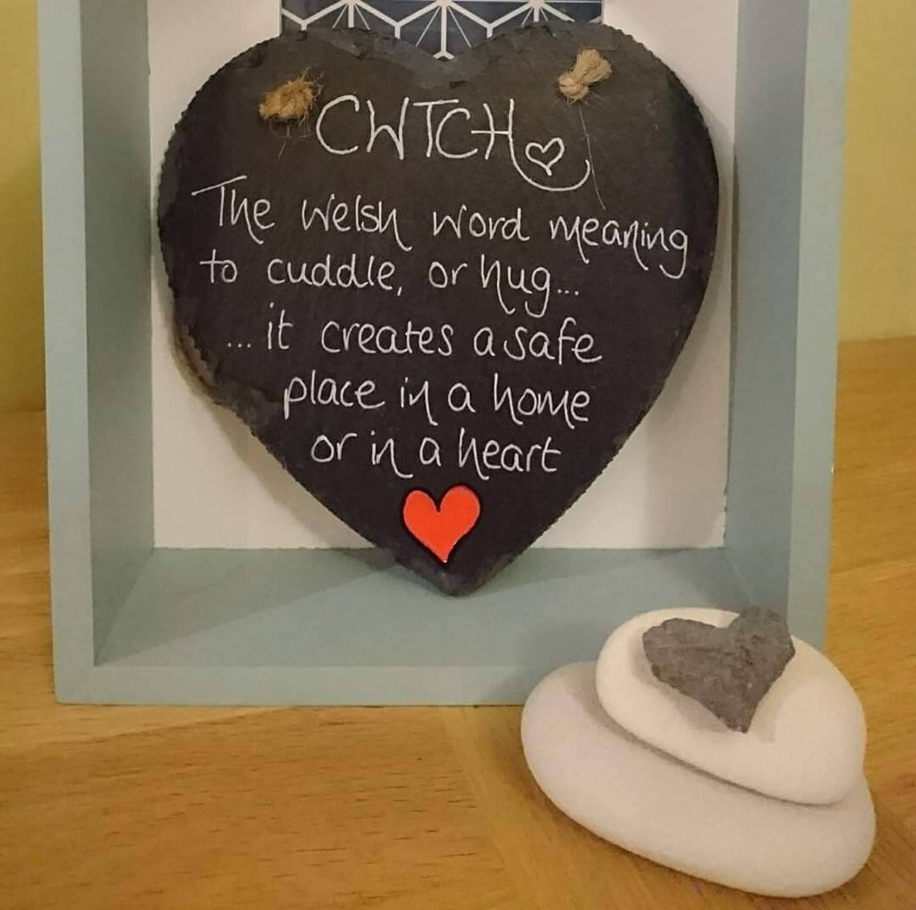 Slate art, Slate heart, Cwtch hanging slate heart, Definition of cwtch, Welsh gifts, Cymru, Handwritten, Welsh verse.